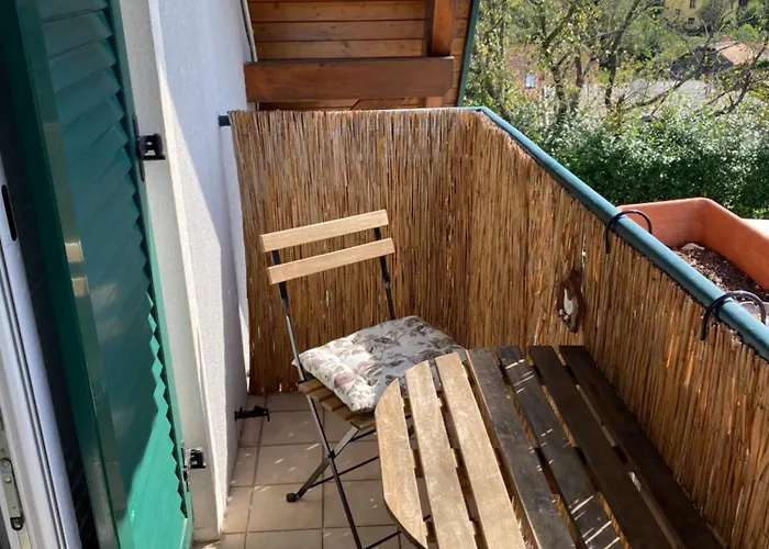 Schoenes Mit Aussicht Ueber Appartamento